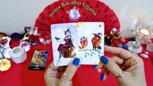 Leia mais sobre o artigo 🙄ELE(A) FICA OU SAI DA MINHA VIDA TAROT? O QUE ELE SENTE POR MIM HOJE?🔮Baralho Cigano/Tarot Responde