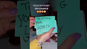 Leia mais sobre o artigo FUTURE PSYCHIC PREDICTIONS  #tarot