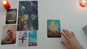 Leia mais sobre o artigo Tam Şu Anda Neler Hissediyor? Tarot