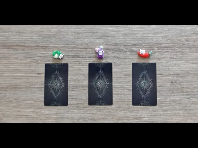 No momento, você está visualizando tarot: chọn tụ bài: năm 2025
