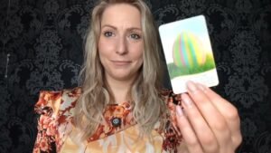 Leia mais sobre o artigo JEMAND DENKT SEHR POSITIV ÜBER DICH❤️Tarot Kartenlegen Lenormand