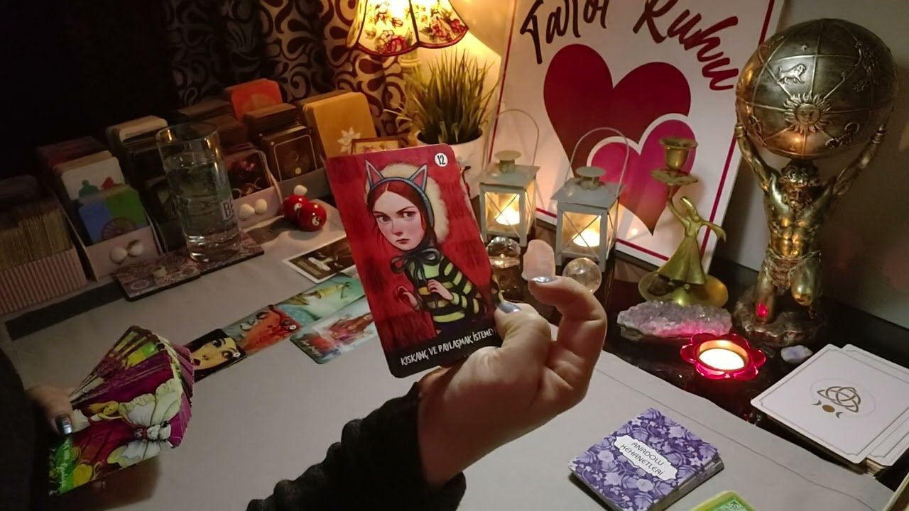 No momento, você está visualizando Tam Şu Anda🔮 Seninle ilgili Ne Düşünüyor? Ne Hissediyor? Eylemi Olacak mı?💐🥰❤