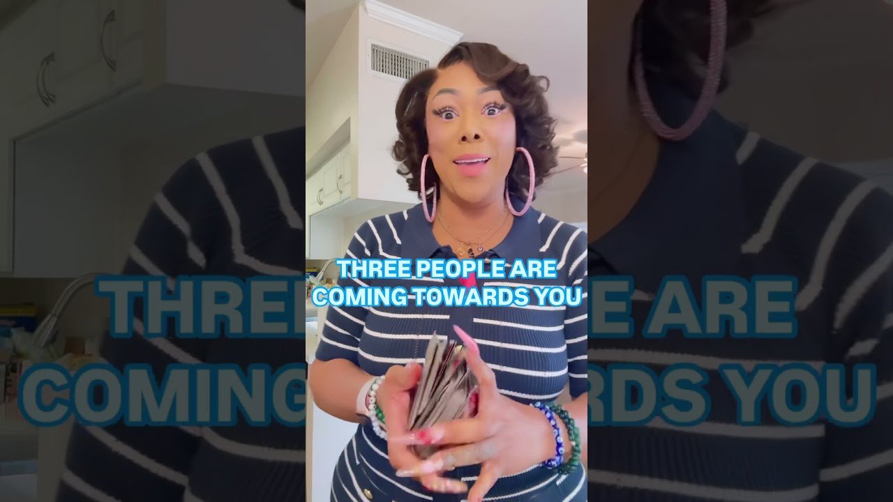 No momento, você está visualizando THERE ARE THREE PEOPLE COMING TOWARDS YOU IN LOVE! #Tarot #Reading #Love #Collective