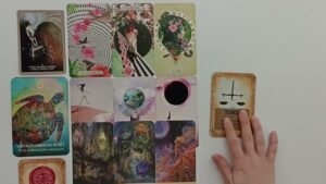 Leia mais sobre o artigo Şu Anda Seninle İlgili En Gerçek Hisleri Tarot