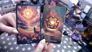 Leia mais sobre o artigo 🔮✨¿QUÉ SIENTE POR MÍ?.🔮✨ TAROT INTERACTIVO.