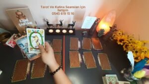 Leia mais sobre o artigo 🪄✔️Telafi Geliyor✔️🪄Eril Dişil İlişki Açılımı/ Karşılıklı Hisleriniz ve Düşünceleriniz Ne?⭐ Tarot ⭐