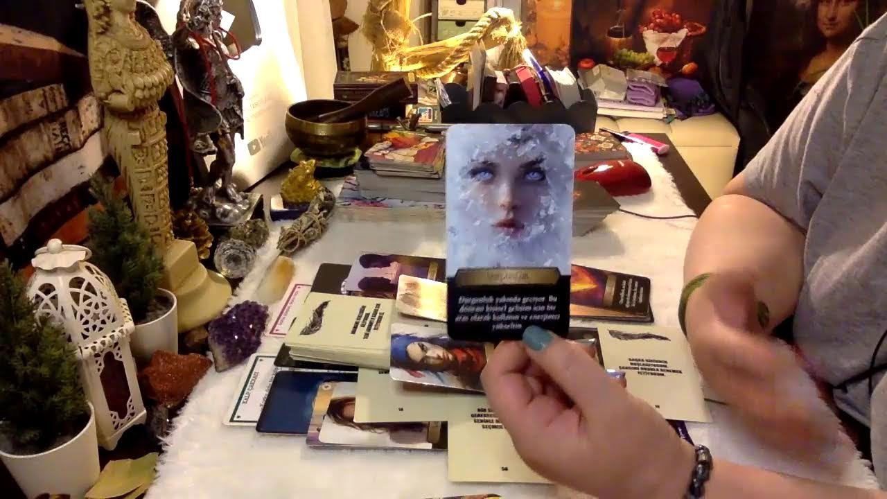 No momento, você está visualizando SENİNKİ SON GÜNLERDE SENLE İLGİLİ NE DÜŞÜNÜYOR? NE HİSSEDİYOR?