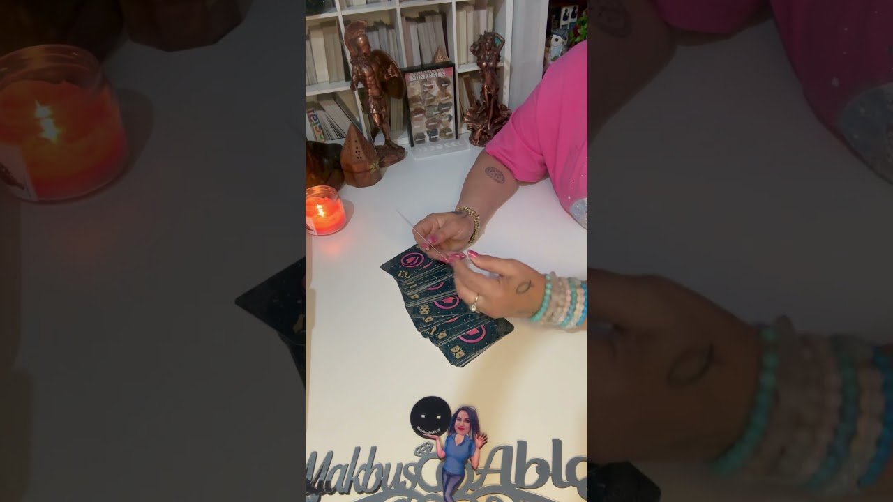 No momento, você está visualizando Dişil enerjiler ❤️‍🔥🕊️ #keşfet #tarotcaards #tarot #tarotreading #shortsfeed #shorts