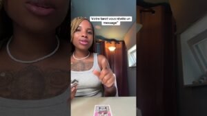 Leia mais sobre o artigo Le tarot a parlé… Voici ce qu’il veut vous révéler #tarot #divination