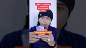 Leia mais sobre o artigo Orang baru yg akan mengisi kekosongan hatimu #shorts #tarot #tarotreading #generalreading #trending