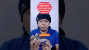 Leia mais sobre o artigo Perasaan tersembunyi seseorang yang sedang kamu pikirkan #shorts #tarot #tarotreading