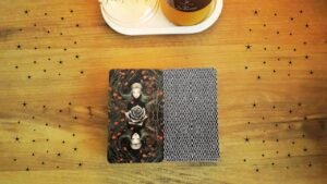 Leia mais sobre o artigo Seninle İlgili En Çok Neyi Düşünüyor💋 Neyi İstiyor #tarot #desteseç