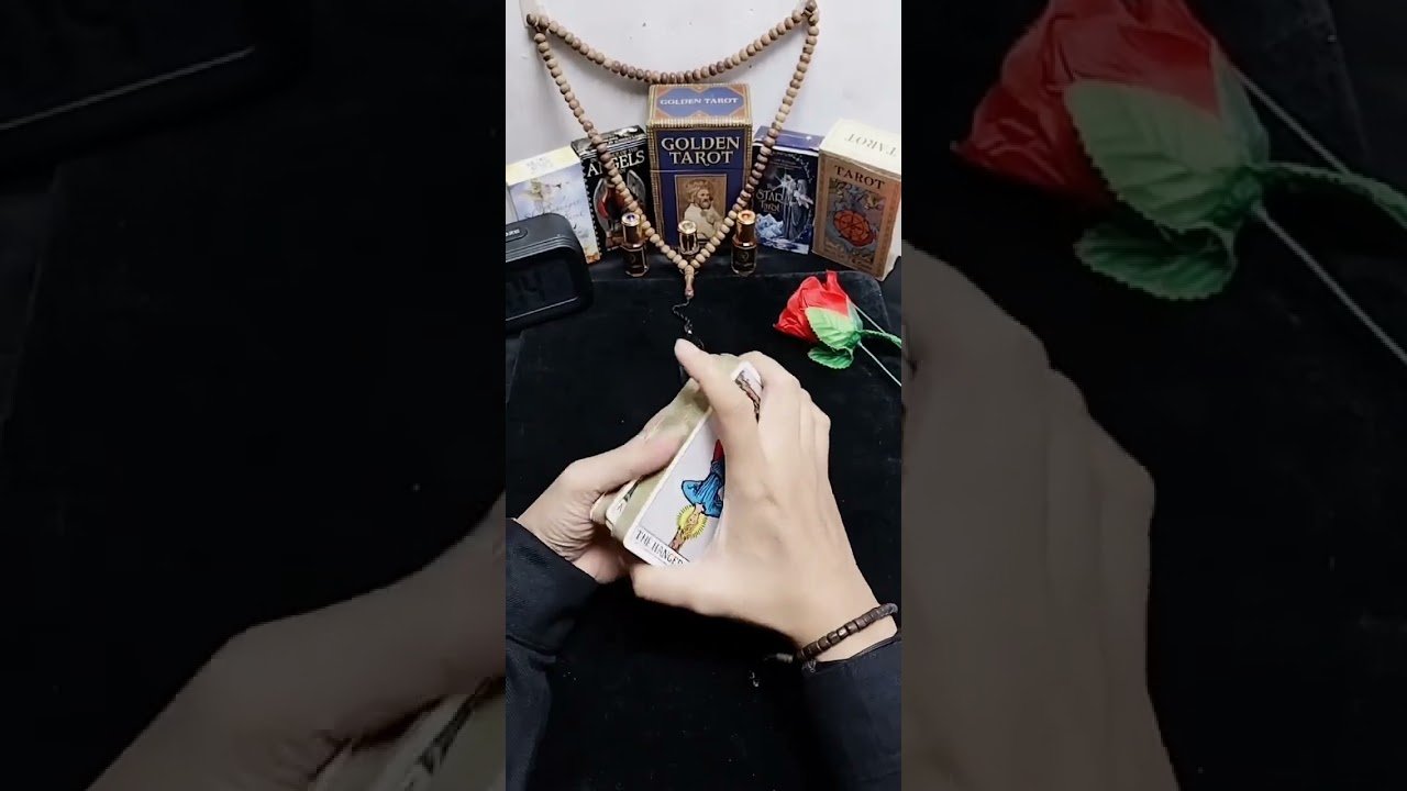 No momento, você está visualizando Siapa yang Diam-Diam Memikirkanmu?Join live tiktok akun @ianTheOracle atau Tarot Reader Medan.#tarot