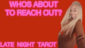 Leia mais sobre o artigo ALL SIGNS! LATE NIGHT TAROT: WHOS ABOUT TO REACH OUT? 💬