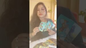 Leia mais sobre o artigo Big Success Coming Towards You / #tarot #tarotreading #success #money #love #truth #shorts