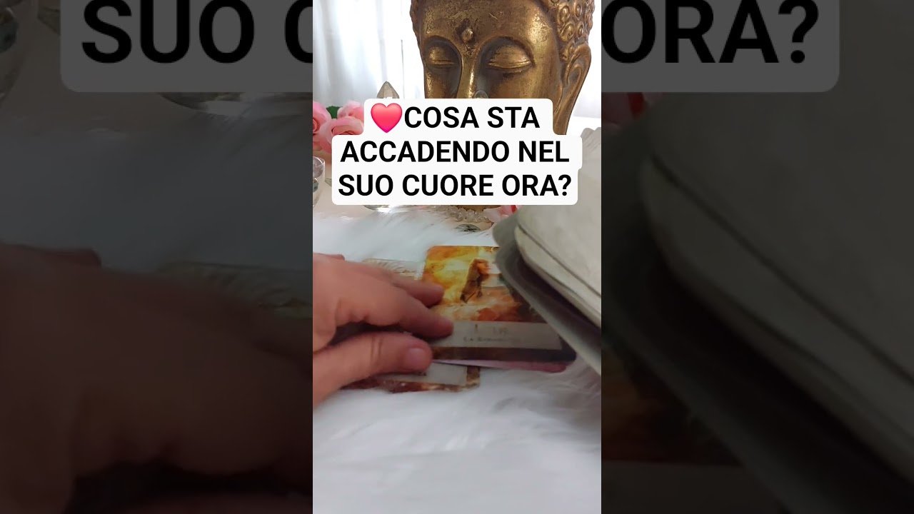 No momento, você está visualizando Cosa sta accadendo nel suo Cuore ora? ❤️ #shorts #tarocchi #tarot #goldunicornart