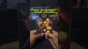 Leia mais sobre o artigo ORANG YANG MENJAUHI KAMU SEKARANG JATUH MISKIN #tarot #tarotreading
