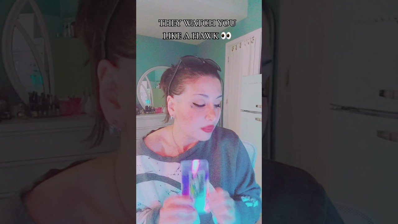 No momento, você está visualizando THEY WATCH YOU LIKE A HAWK 👀 #Karmic #Tarot