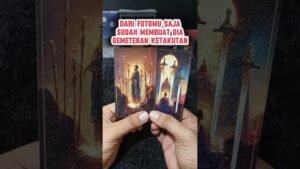 Leia mais sobre o artigo DARI FOTOMU SAJA SUDAH MEMBUAT DIA GEMETERAN KETAKUTAN #tarot #tarotreading