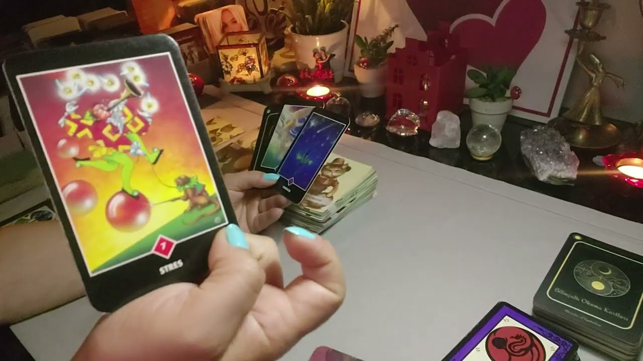 No momento, você está visualizando Kalbindeki Kişinin Derin Bilinçaltında Seninle ilgili Neler Var? 💫❤💫