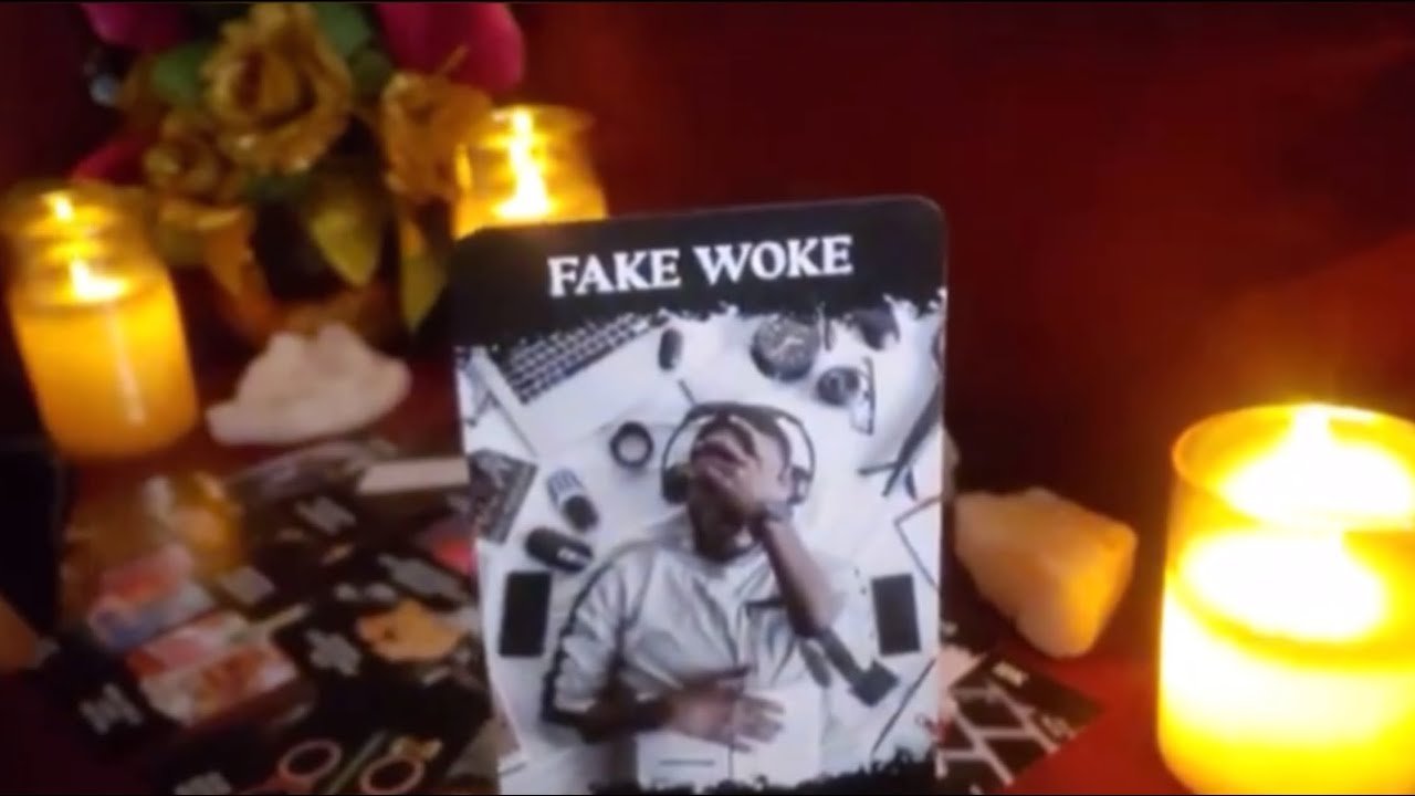 No momento, você está visualizando Leo ♌️-embarrassed because they know you already know the truth..tarot reading ￼