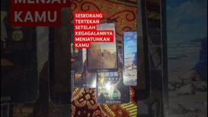 Leia mais sobre o artigo SESEORANG TERTEKAN SETELAH KEGAGALANNYA MENJATUHKAN KAMU #tarot #tarotreading
