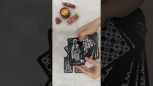 Leia mais sobre o artigo Tarot – Dự đoán Chủ nhật (22/6/2025) #tarot