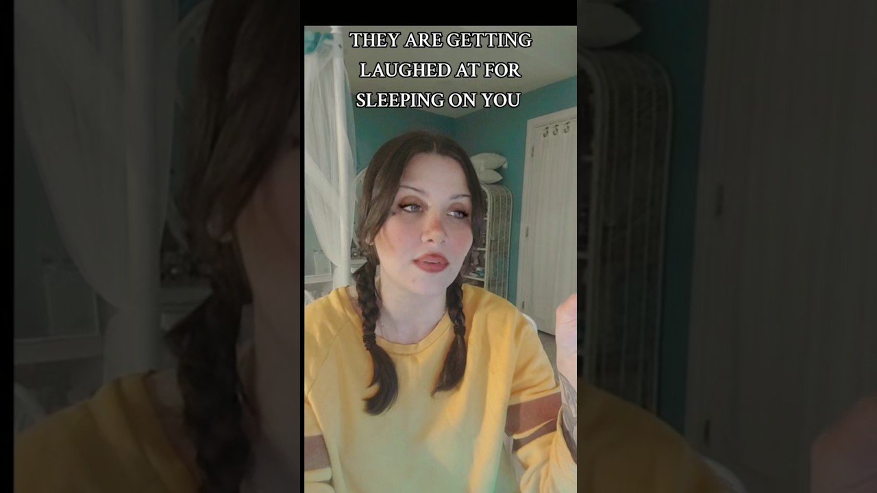 No momento, você está visualizando THEY ARE GETTING LAUGHED AT FOR SLEEPING ON YOU  #twinflame #tarot