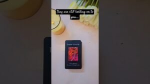 Leia mais sobre o artigo They are still connected to you. energetically #tarot #nocontactreading #shorts