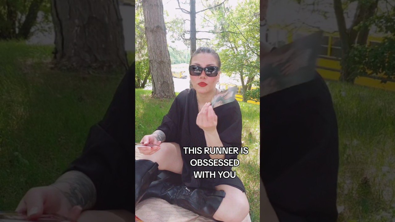 No momento, você está visualizando THIS RUNNER IS OBSSESSED WITH YOU  #twinflame #tarot