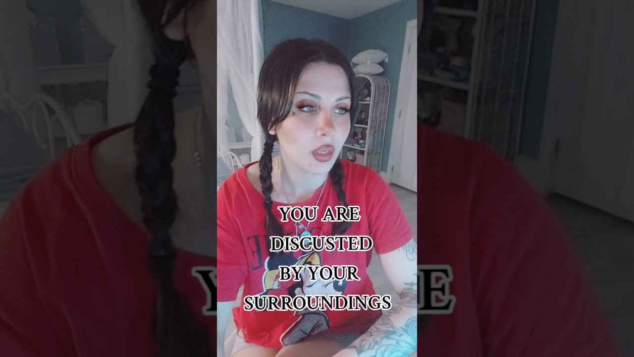 No momento, você está visualizando YOU ARE DISCUSTED BY YOUR SURROUNDINGS #chosenones #tarot
