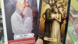Leia mais sobre o artigo AKLINDAKİ KİŞİ❤️ SENİ SORDUM CEVAPLAR ÇOK NET🧿😇💯#tarot #keşfet #aklımdakikişihakkımdanedüşünüyor