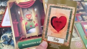 Leia mais sobre o artigo AKLINDAKİ KİŞİ❤️ SENİ SORDUM CEVAPLAR ÇOK NET🧿😇💯#tarot #keşfet #aklımdakikişihakkımdanedüşünüyor