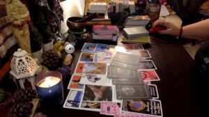 Leia mais sobre o artigo AKLINDAKİ KİŞİNİN SANA SÖYLEYECEKLERİ VARMIŞ! NE DİYECEK ACABA?!?