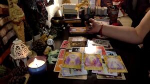 Leia mais sobre o artigo AKLINDAKİ ŞU AN NE HALDE? NASIL BİR SÜREÇTEN GEÇİYOR? SANA DAİR DUYGULARI DÜŞÜNCESİ NASIL?!?