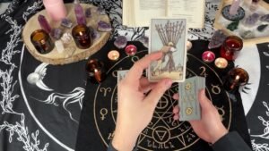 Leia mais sobre o artigo Coś już zmierza do Ciebie… ale jeszcze tego nie widzisz. Tarot pokazuje prawdę!