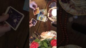 Leia mais sobre o artigo CZY ON SIĘ POJAWI ⁉️⁉️❤️❤️#tarot #wrozka #tarotreading # miłość