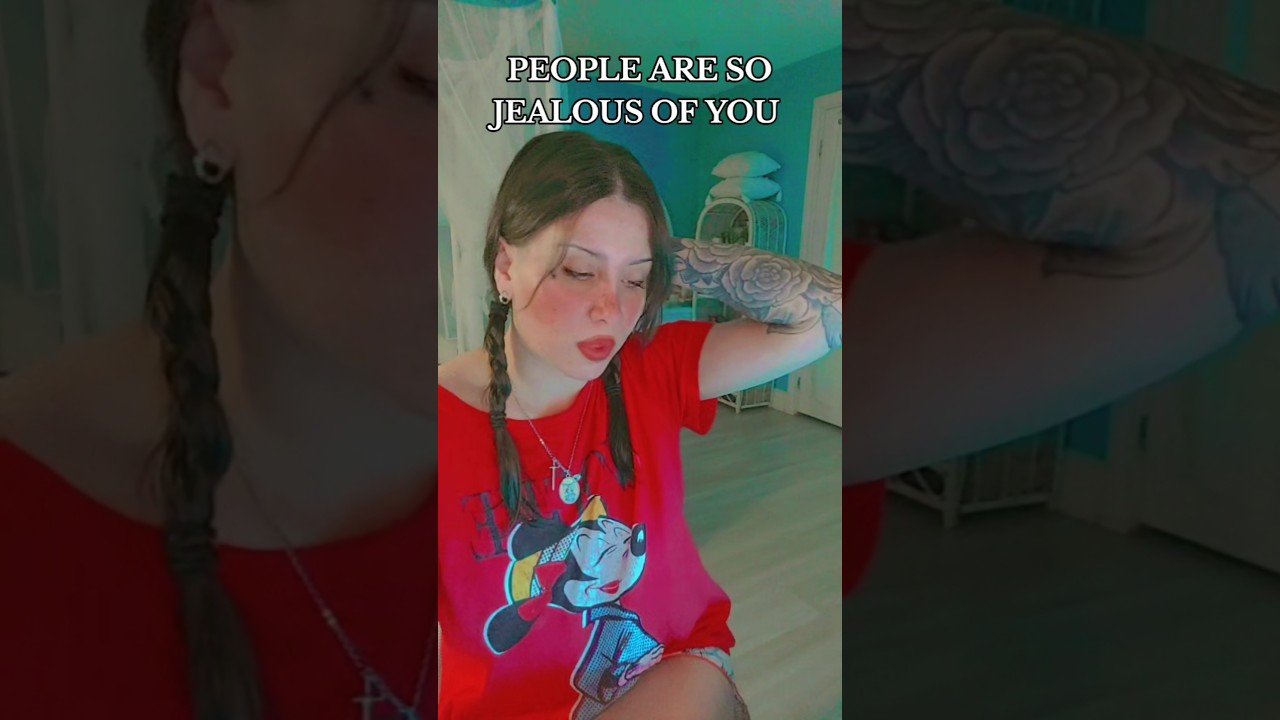 No momento, você está visualizando PEOPLE ARE SO JEALOUS OF YOU #tarot #jealousy
