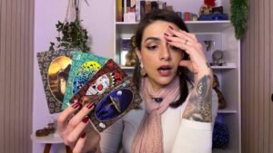 Leia mais sobre o artigo Tarot REVELA tudo que ESTÁ OCULTO sobre sua SITUAÇÃO #mesareal