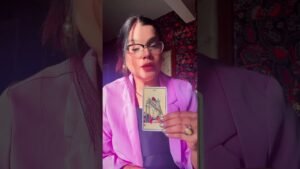 Leia mais sobre o artigo #tarot #whatscomingupinlovelife #fortunetelling #fortune #changeyourmindsetchangeyourlife