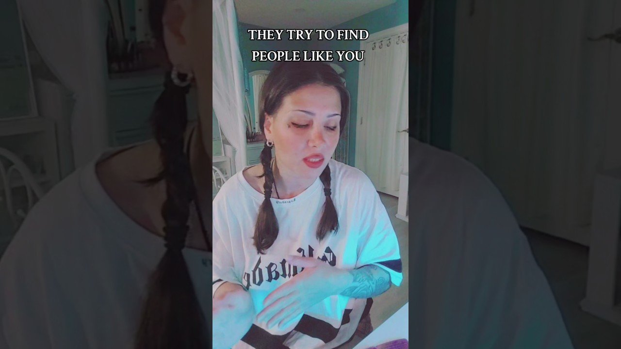 No momento, você está visualizando THEY TRY TO FIND PEOPLE LIKE YOU  #tarot #twinflame