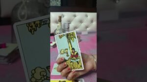 Leia mais sobre o artigo wait or move on?             #tarot #tarotreading #intution #youtubeindia