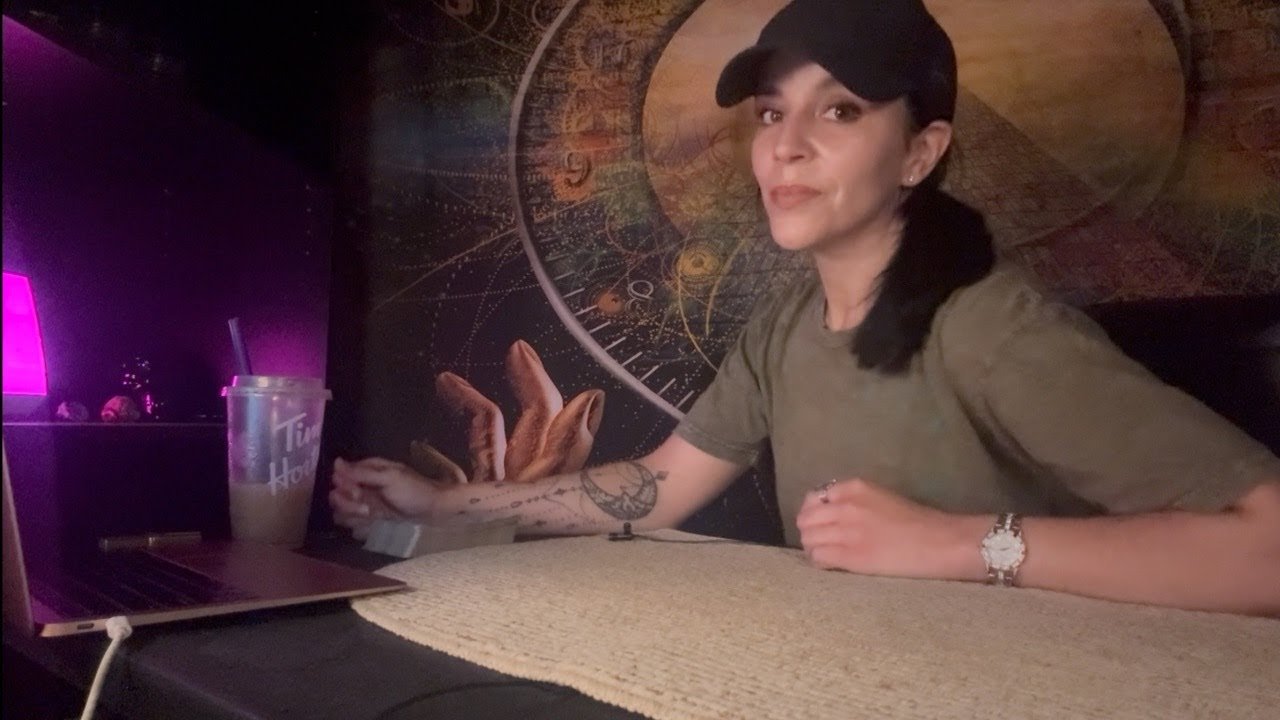 No momento, você está visualizando ALL SIGNS QUICKIE ❤️ Who’s coming toward you in love? 🔥 August 5 – 10 2025 😻🌹