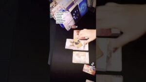 Leia mais sobre o artigo August 19, 2025 www.LisaStaggs.com LINK IN BIO Psychic Medium Tarot Reading TikTok: DivineWhiteLight