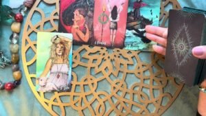 Leia mais sobre o artigo BARDZO WAŻNA WIADOMOŚĆ DLA CIEBIE 😘 #tarot #tarotreading #wróżba#tarotcards  #tarotreader