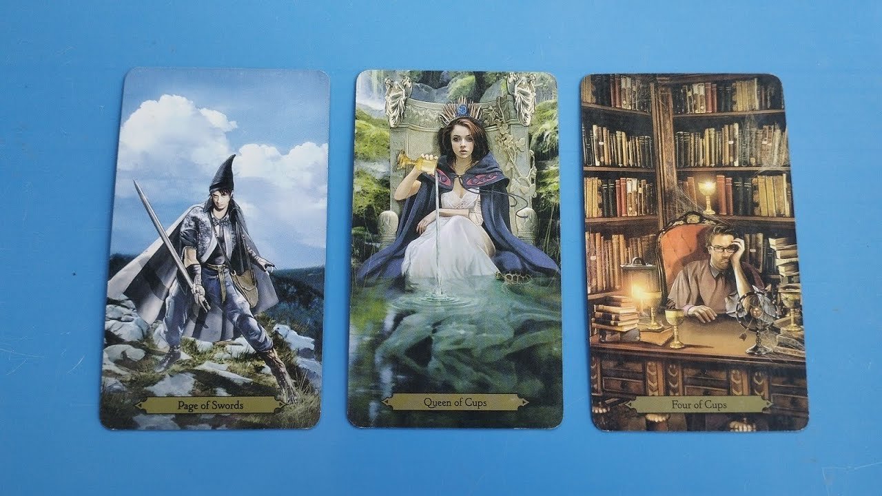 No momento, você está visualizando Tarot | Chọn tụ bài: Bạn ở hiện tại khác gì so với bạn đầu năm? 💥💐 Tarot Xuân Thúy