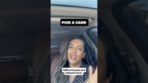 Leia mais sobre o artigo What does your intuition tell you? 🤔 Pick a card! #tarot #pickacard #shorts