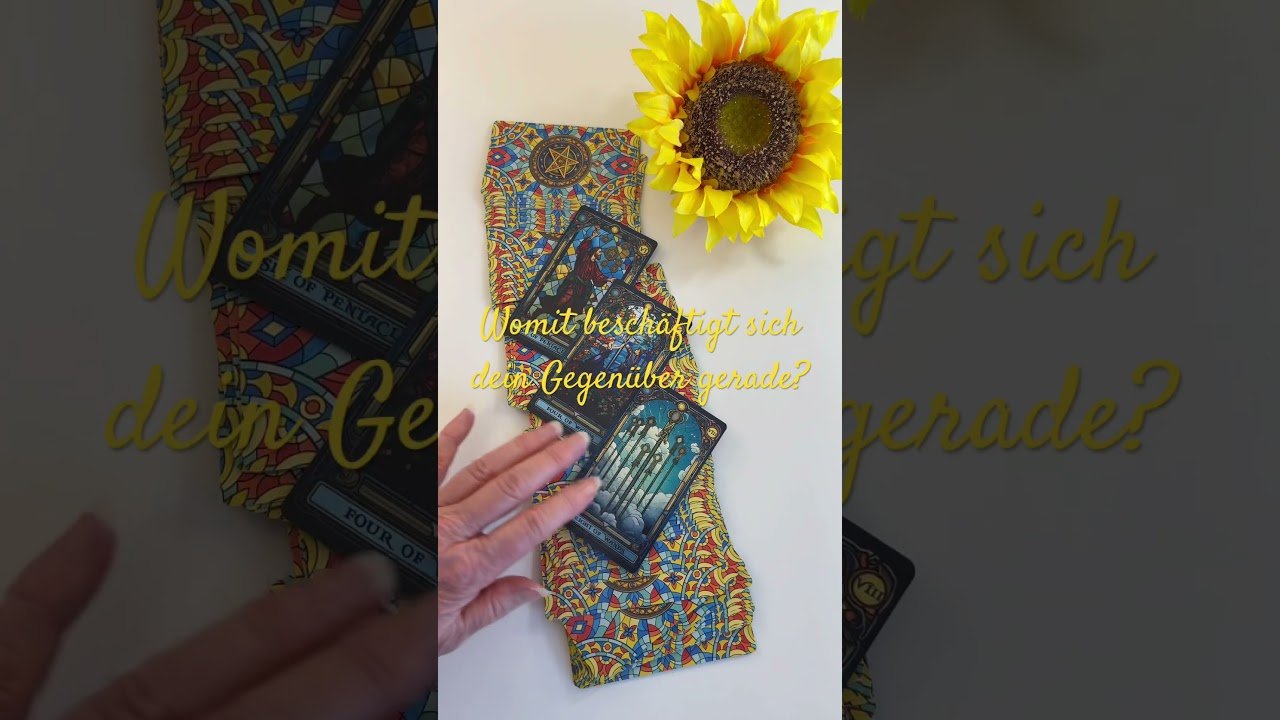No momento, você está visualizando Womit beschäftigt sich dein Gegenüber gerade? Stained Glass Tarot