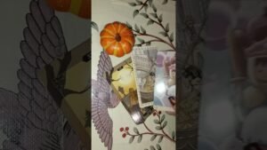 Leia mais sobre o artigo Его Мысли ❤ #таро #тароонлайн #таролог #тарорасклад #tarot #таро #таромастер #гадание