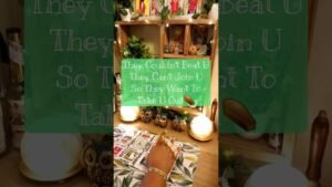 Leia mais sobre o artigo Be Aware But Not Afraid💪🏾 #crashout #tarot #karmic #haters #twinflame #karmicpartners #karmicfamily